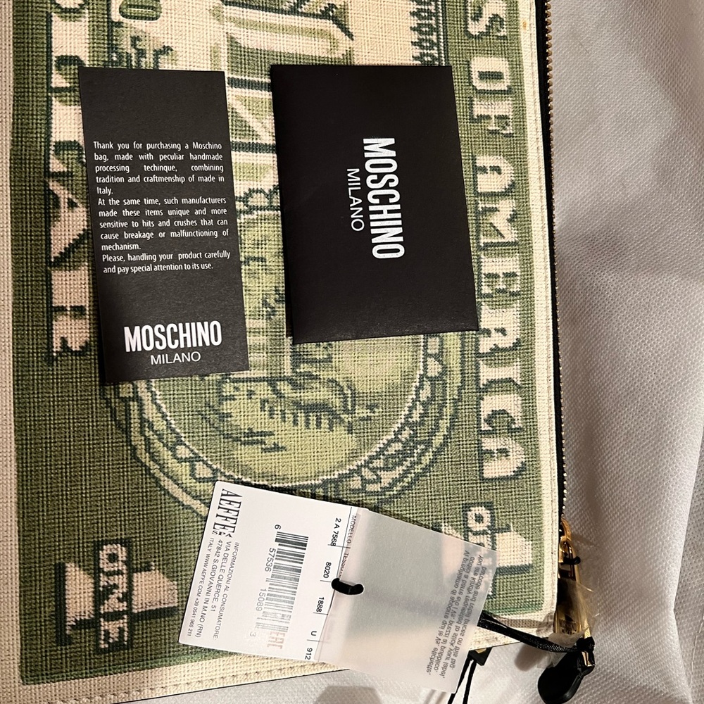 New Moschino Green Dollar Bill Clutch - Picture 4 of 10